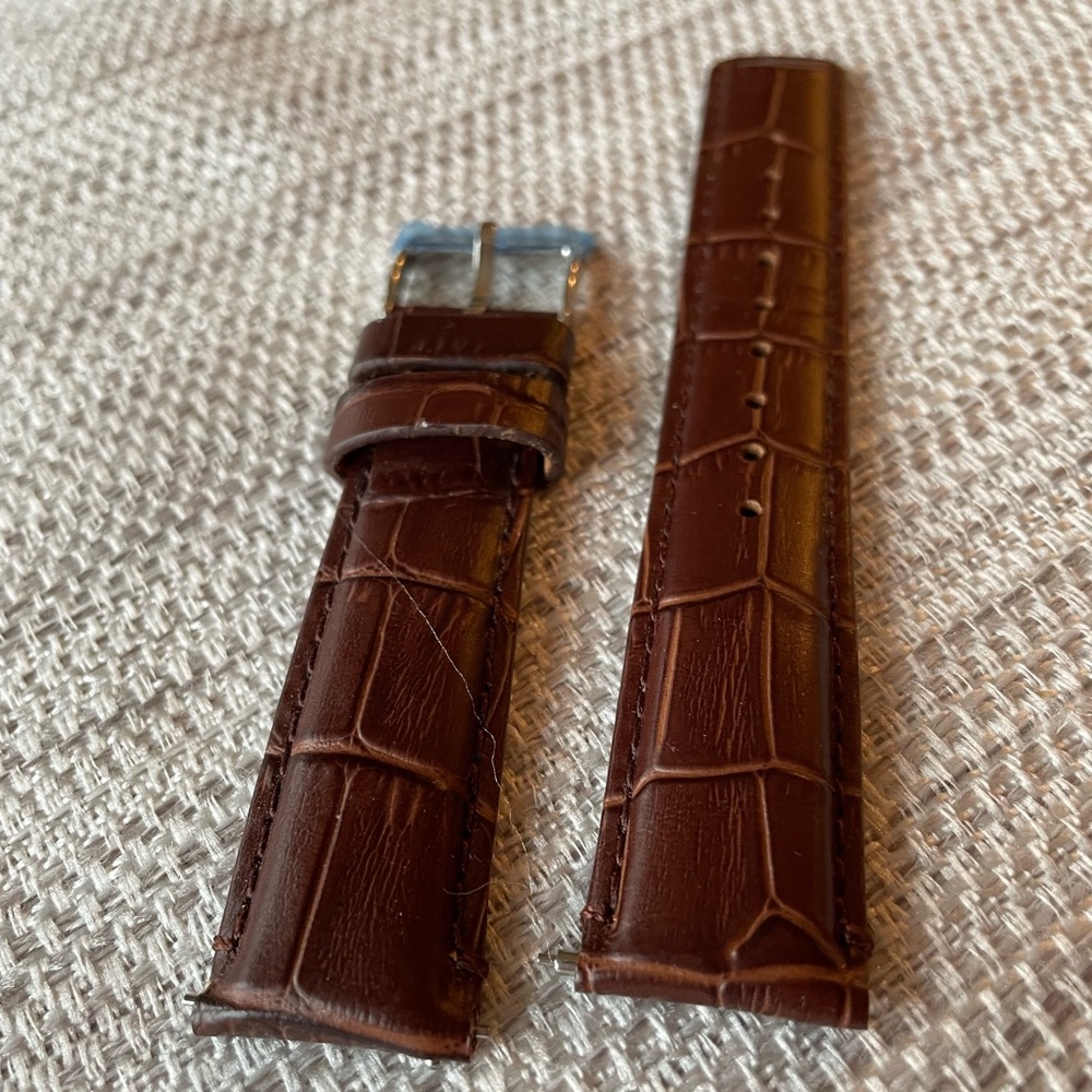 New Barton’s top grain leather watch band.